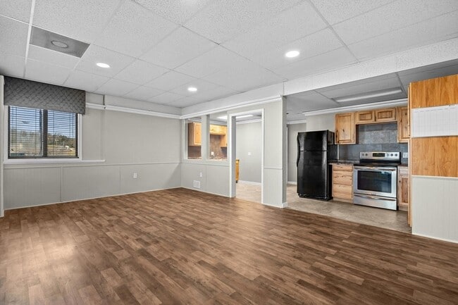 Building Photo - 1 Woodland Ave