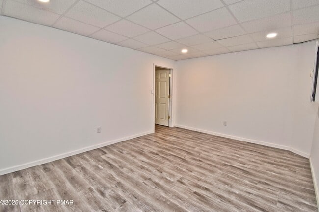 Building Photo - 557 Marco Way