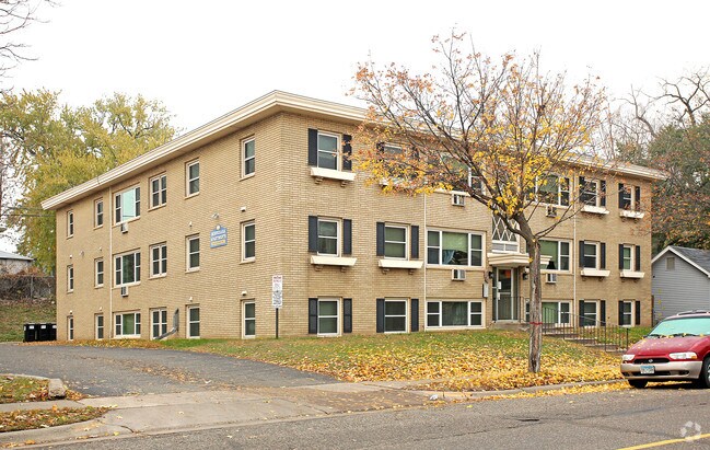 Primary Photo - Minnehaha Apartments