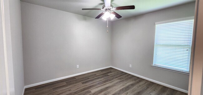 Building Photo - 29711 Breakwater Dr