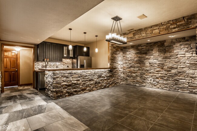 Building Photo - 4898 Waterstone Way