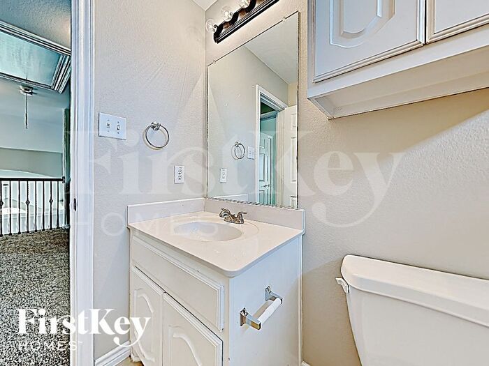 Building Photo - 304 Wisteria Way