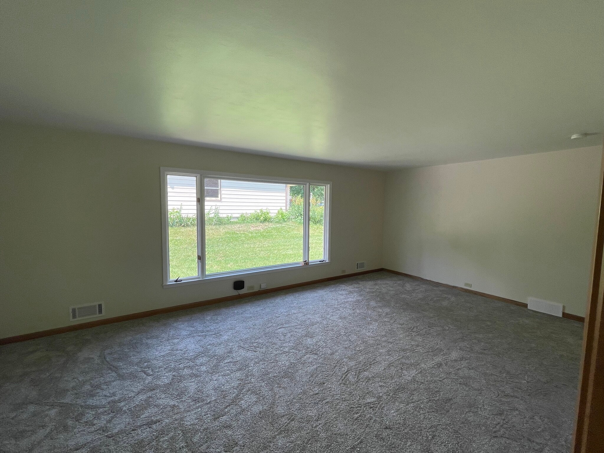 Living room - 1208 E 30th St