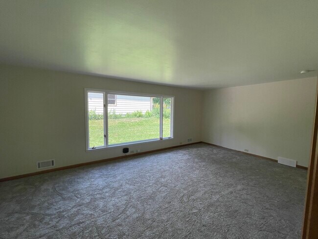 Living room - 1208 E 30th St