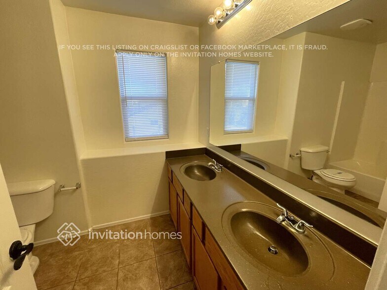 Building Photo - 24902 W Wayland Dr