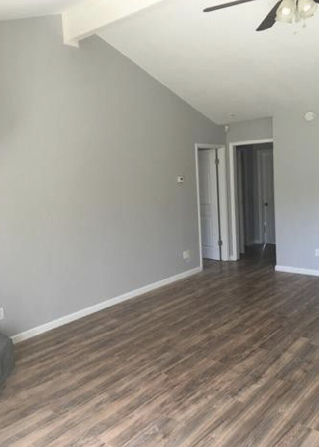 Building Photo - 4615 Quicksilver Blvd