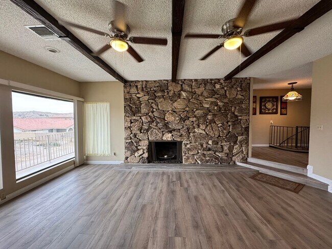 Building Photo - 3Br 3Ba House with Pool Across- RIVERFRONT with Balcony Observation Deck