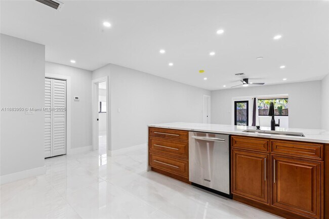 Building Photo - 9080 NW 23rd St