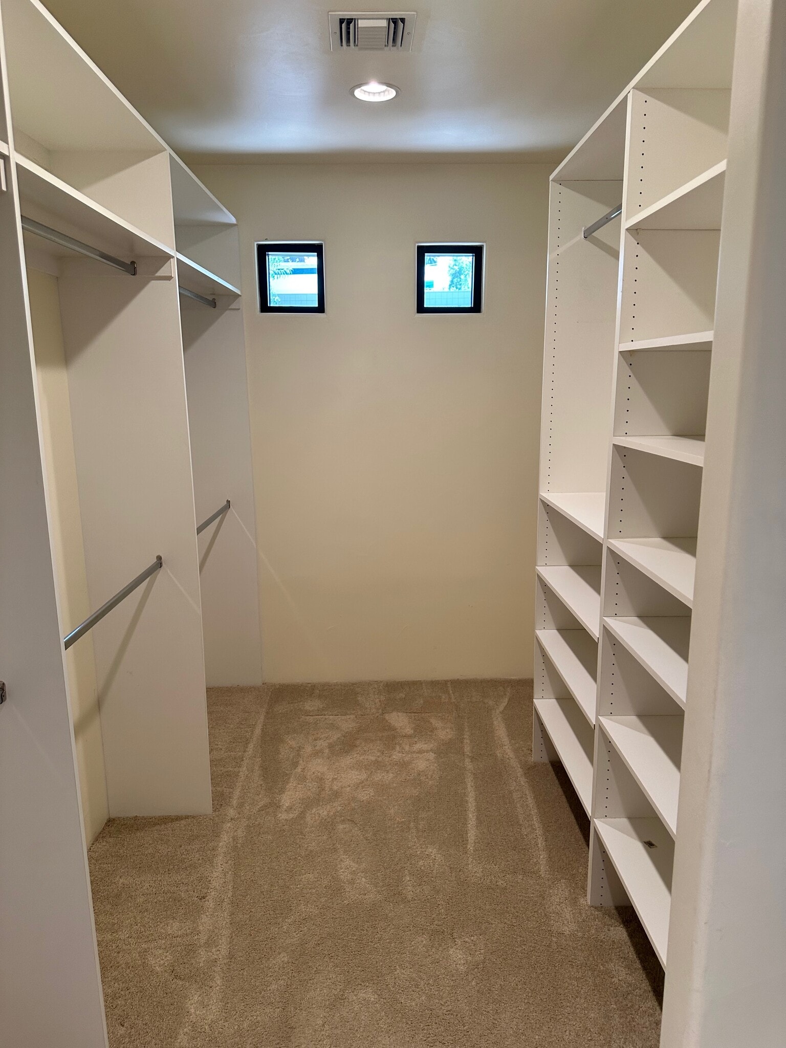 Building Photo - 2800 Cholla Pl