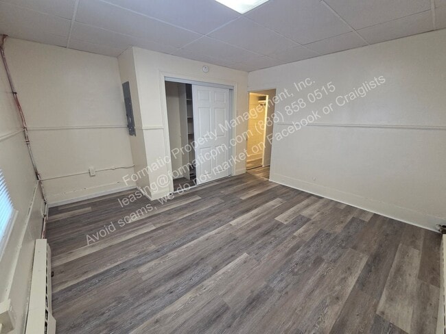 Building Photo - 1022 Ridge St