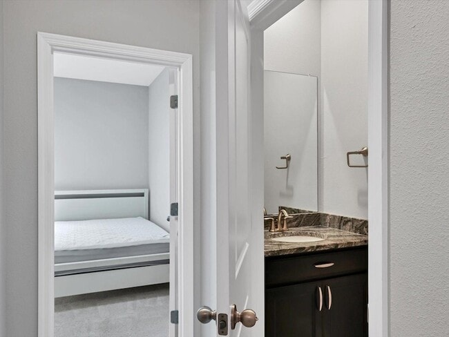Building Photo - 17605 Cantarina Cove