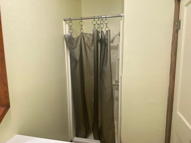 Building Photo - 302 SW Park Ave