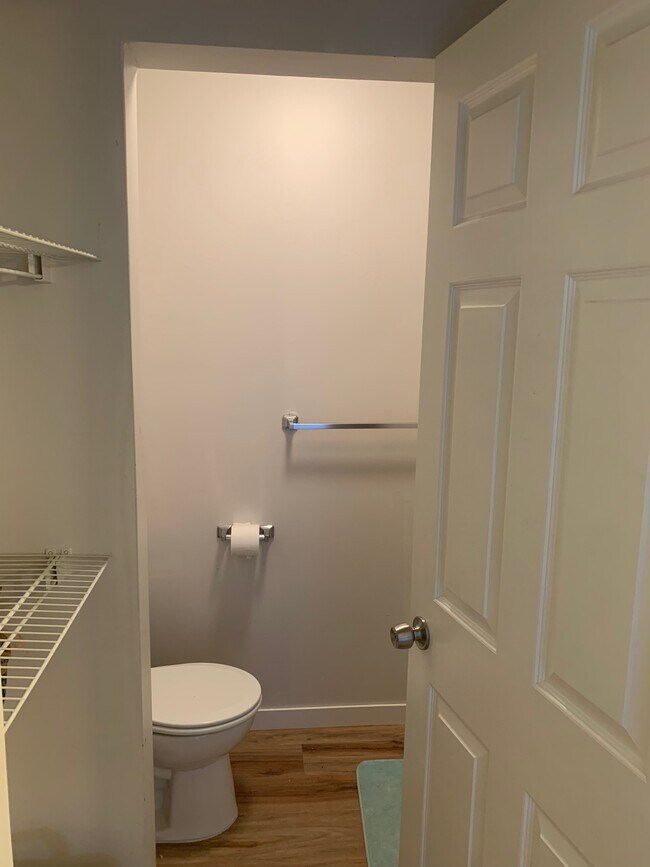 Building Photo - 8854 N Pamela St