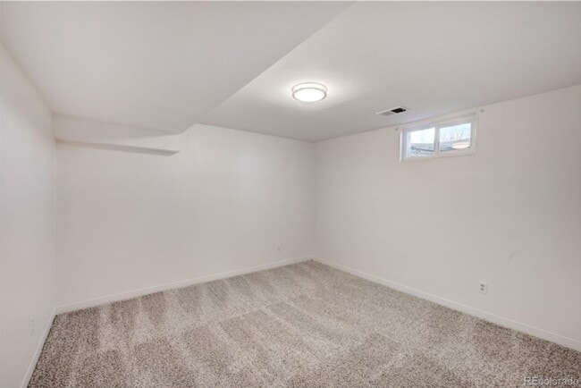 Building Photo - 7942 E Briarwood Blvd
