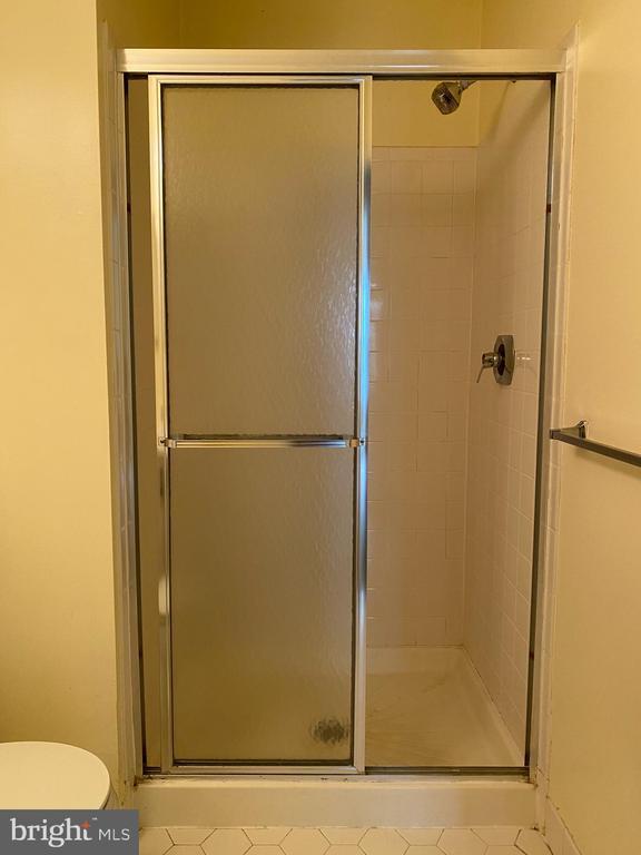 Building Photo - 64 Drewes Ct