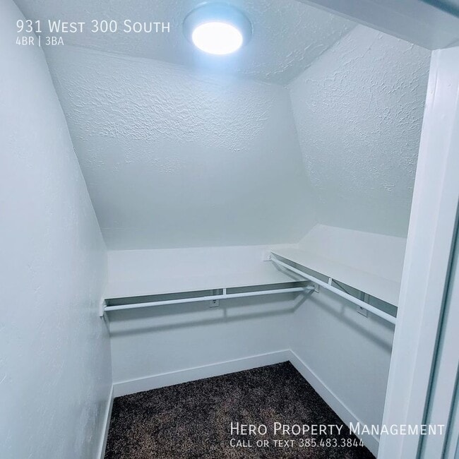 Building Photo - 931 W 300 S