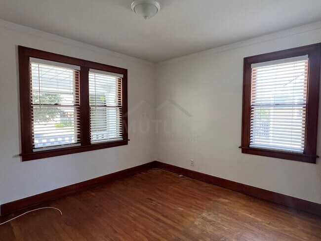 Building Photo - 134 Highland Ave