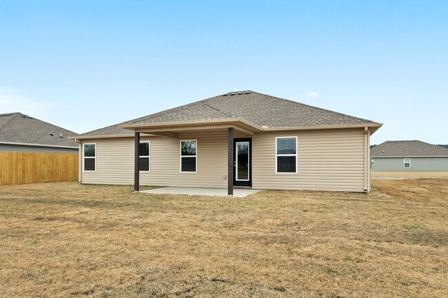 Building Photo - Beautiful new build home!