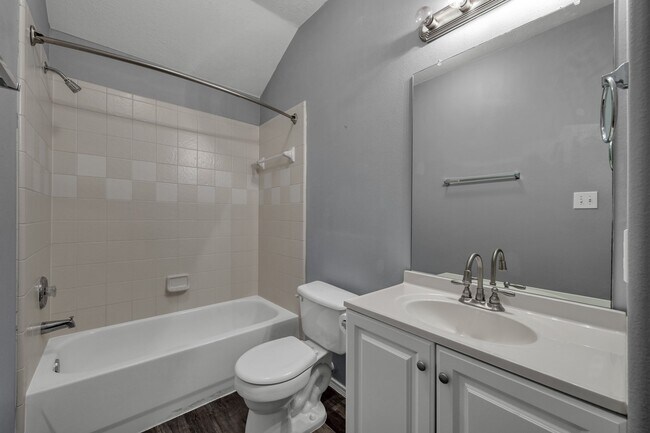 Building Photo - 30327 Deleon Fields Dr