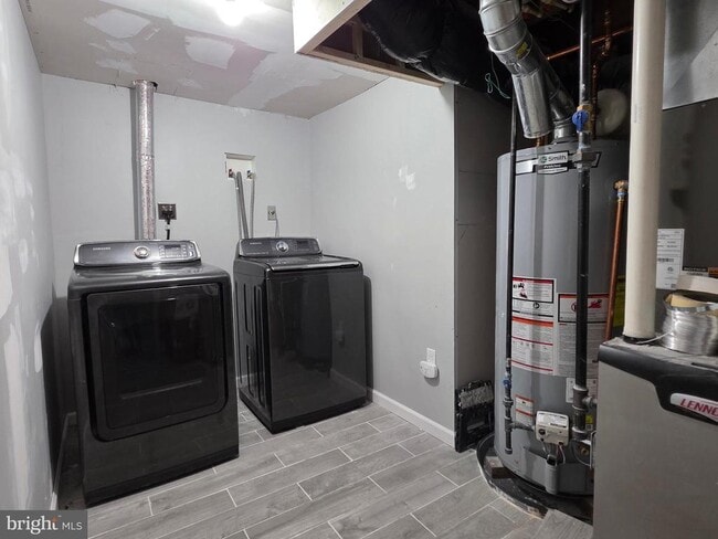 Building Photo - 28 Briar Ln