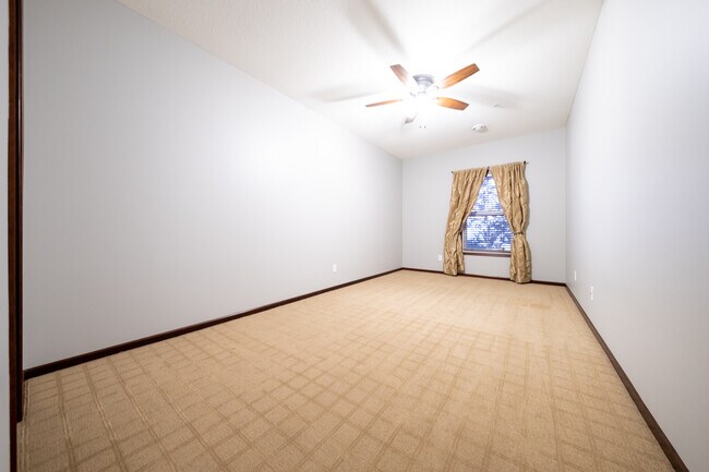 Building Photo - 15497 Junegrass Ln