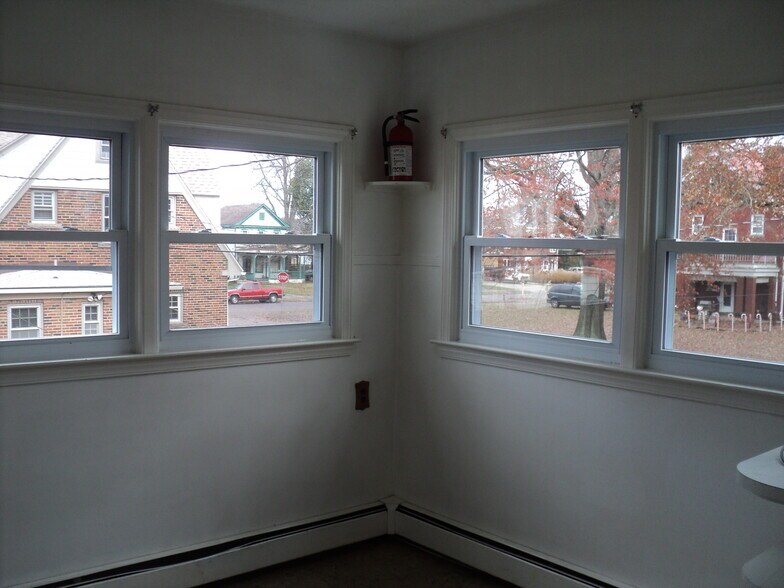 Building Photo - 803 Jefferson Ave