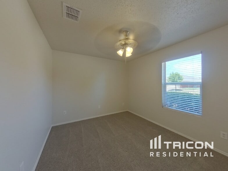 Building Photo - 4913 Creek Ridge Trail