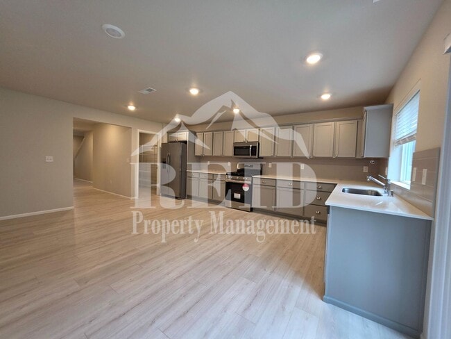 Building Photo - New 5-Bedroom home in the heart of Belfair