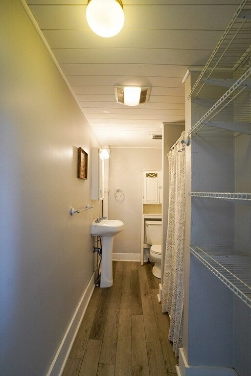 Building Photo - 6 Pleasant St