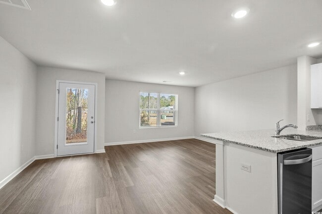 Building Photo - 608 Rd