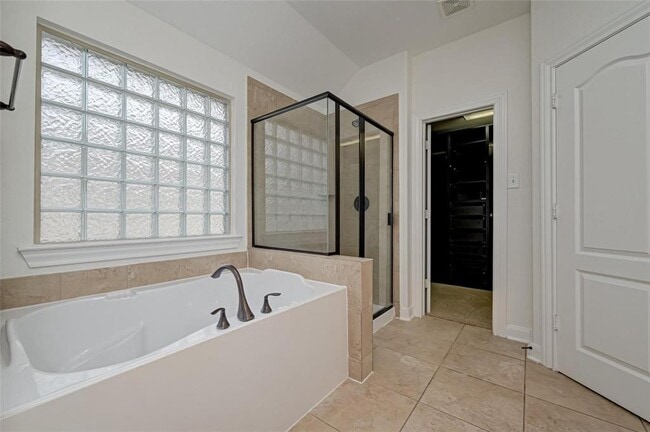Building Photo - 71 N Rocky Point Cir