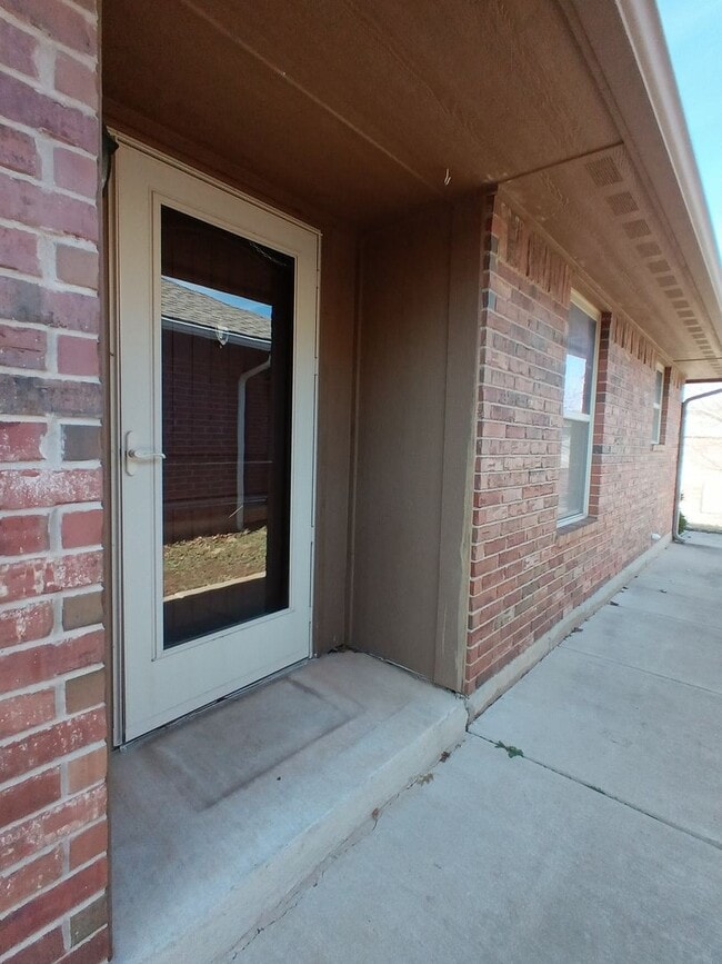 Building Photo - 2432 NW 197th St