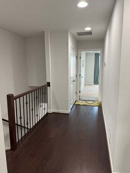 Building Photo - 22102 Cabin Branch Ave