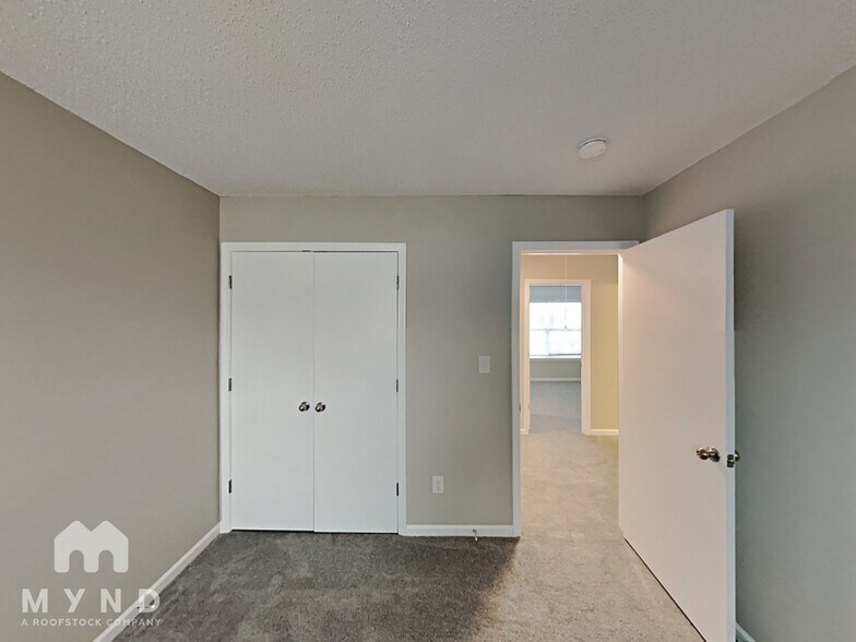 Building Photo - 11550 Stewarts Crossing Dr