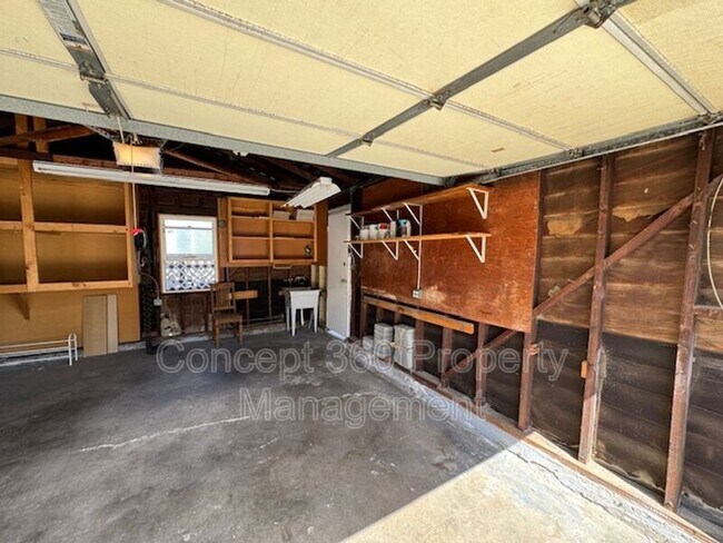 Building Photo - 5228 E Brittain St