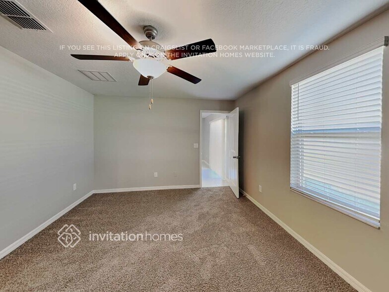 Building Photo - 2204 Jungle Dr