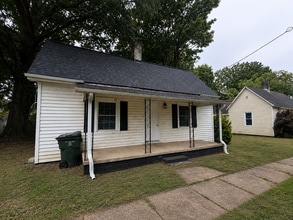 Building Photo - 925 Stone St