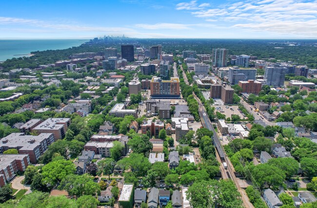 Building Photo - 823 Hamlin St