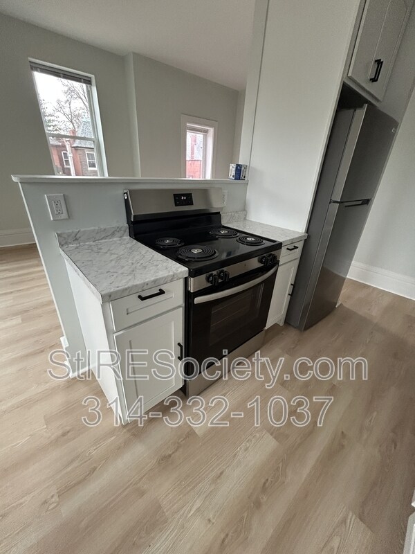 Building Photo - 3501 Pestalozzi St