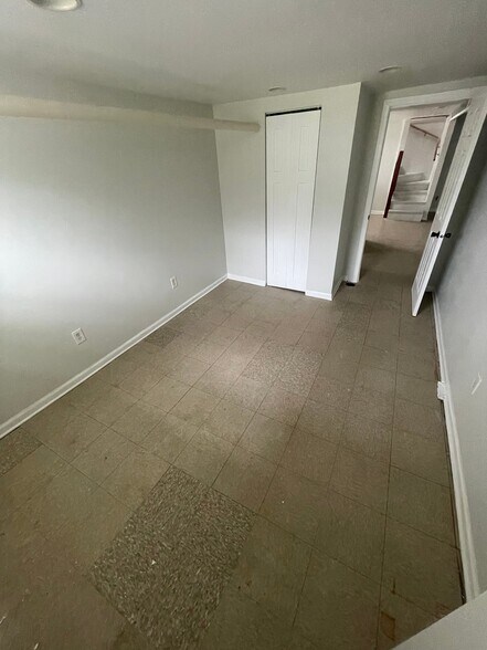 Building Photo - 4958 W Crystal St