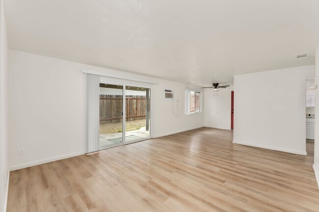 Building Photo - 6429 Stoneman Dr