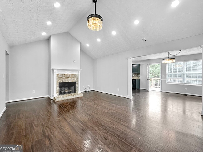 Building Photo - 105 Aprils Way