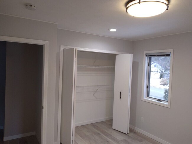 Building Photo - 702 Westward Dr
