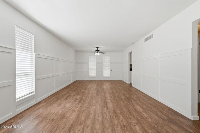 Building Photo - 231 N Robson