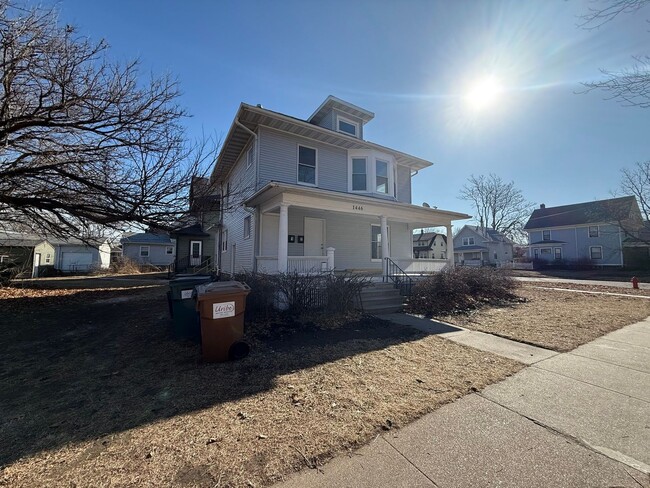 Building Photo - 1446 S 11th St