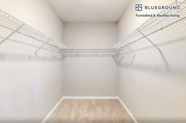 Building Photo - 160 Boylston St