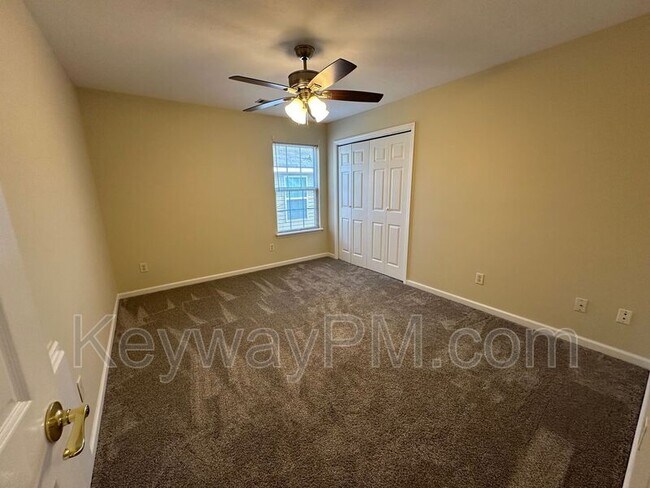 Building Photo - 2064 Summerton Cir