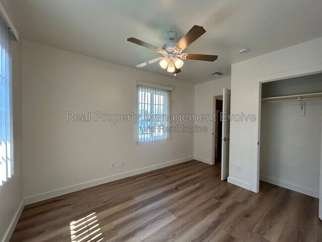 Building Photo - 338 W Highland Ave