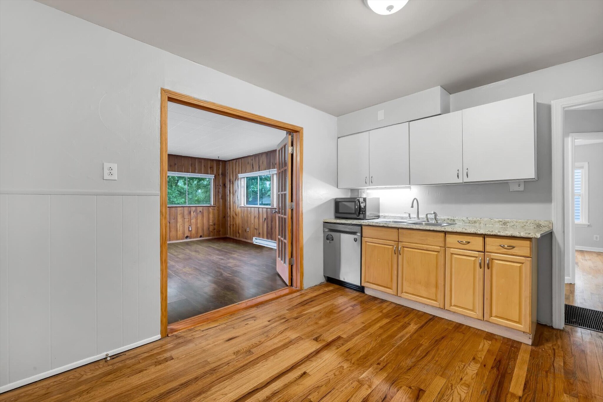 Building Photo - 8593 Engler ave