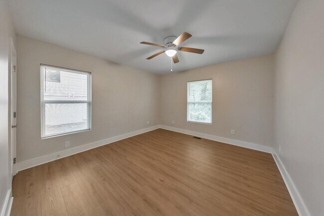 Building Photo - 1346 Wichita Dr SW